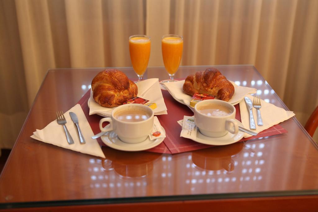 Motel Aeropuerto Vigo Ngoại thất bức ảnh