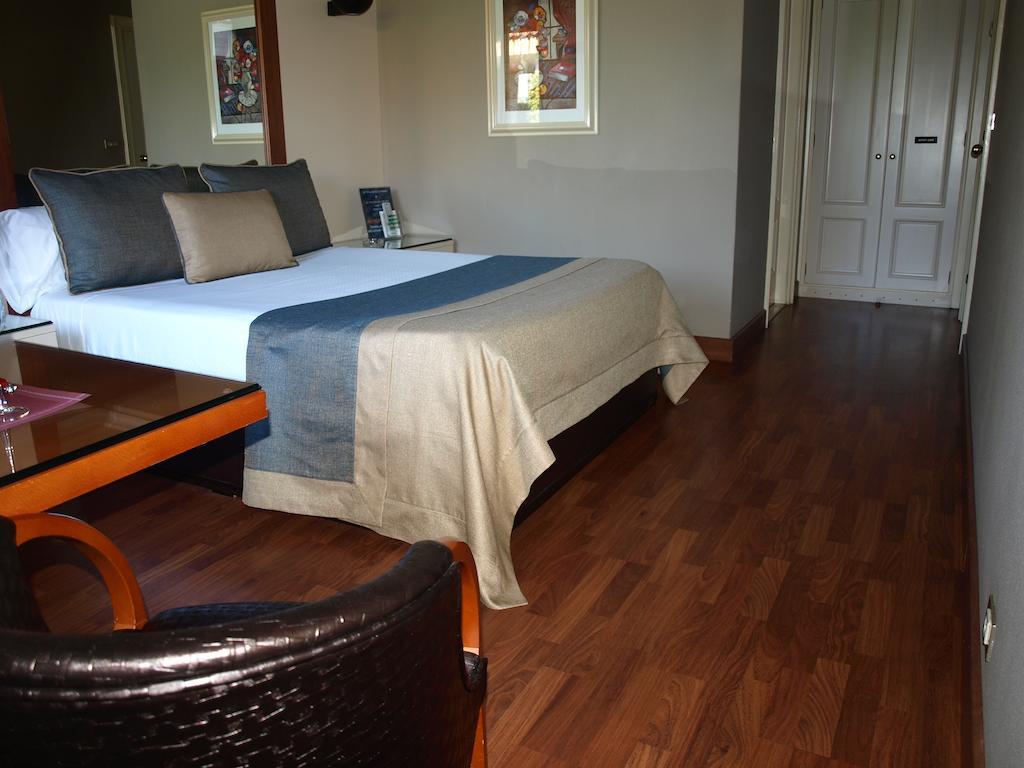 Motel Aeropuerto Vigo Phòng bức ảnh