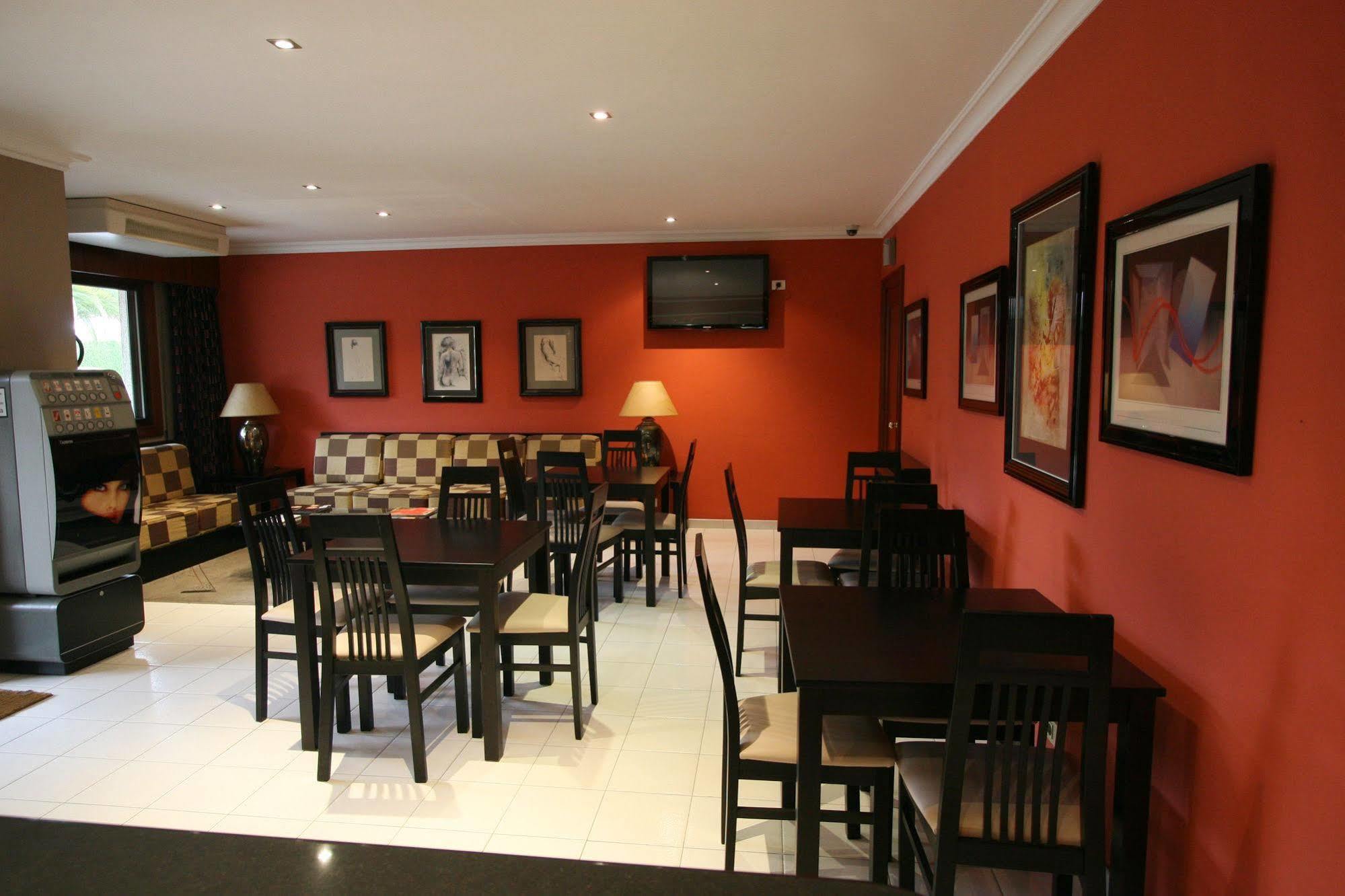 Motel Aeropuerto Vigo Ngoại thất bức ảnh